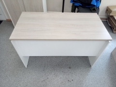 Стол прямой Персона Грата Deka ЛДСП каркас 75.06.12 Дуб Сантана светлый/Белый